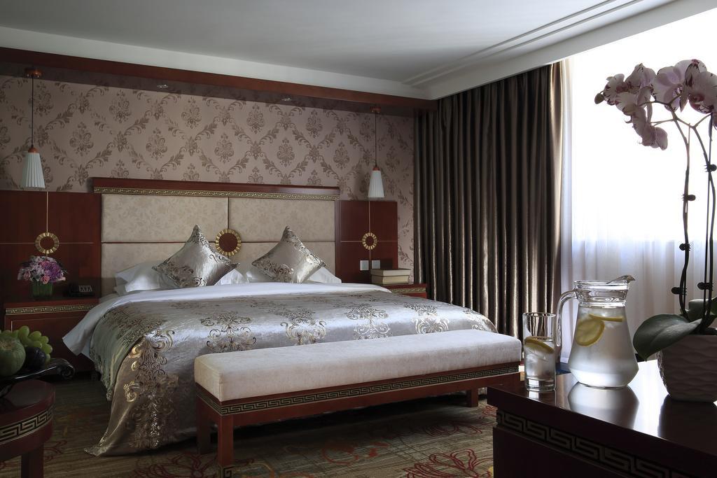 Winterless Hotel Beijing Bagian luar foto
