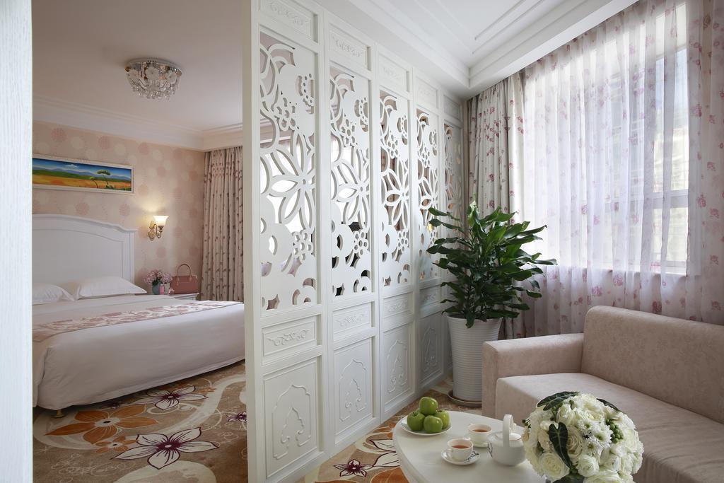 Winterless Hotel Beijing Bagian luar foto