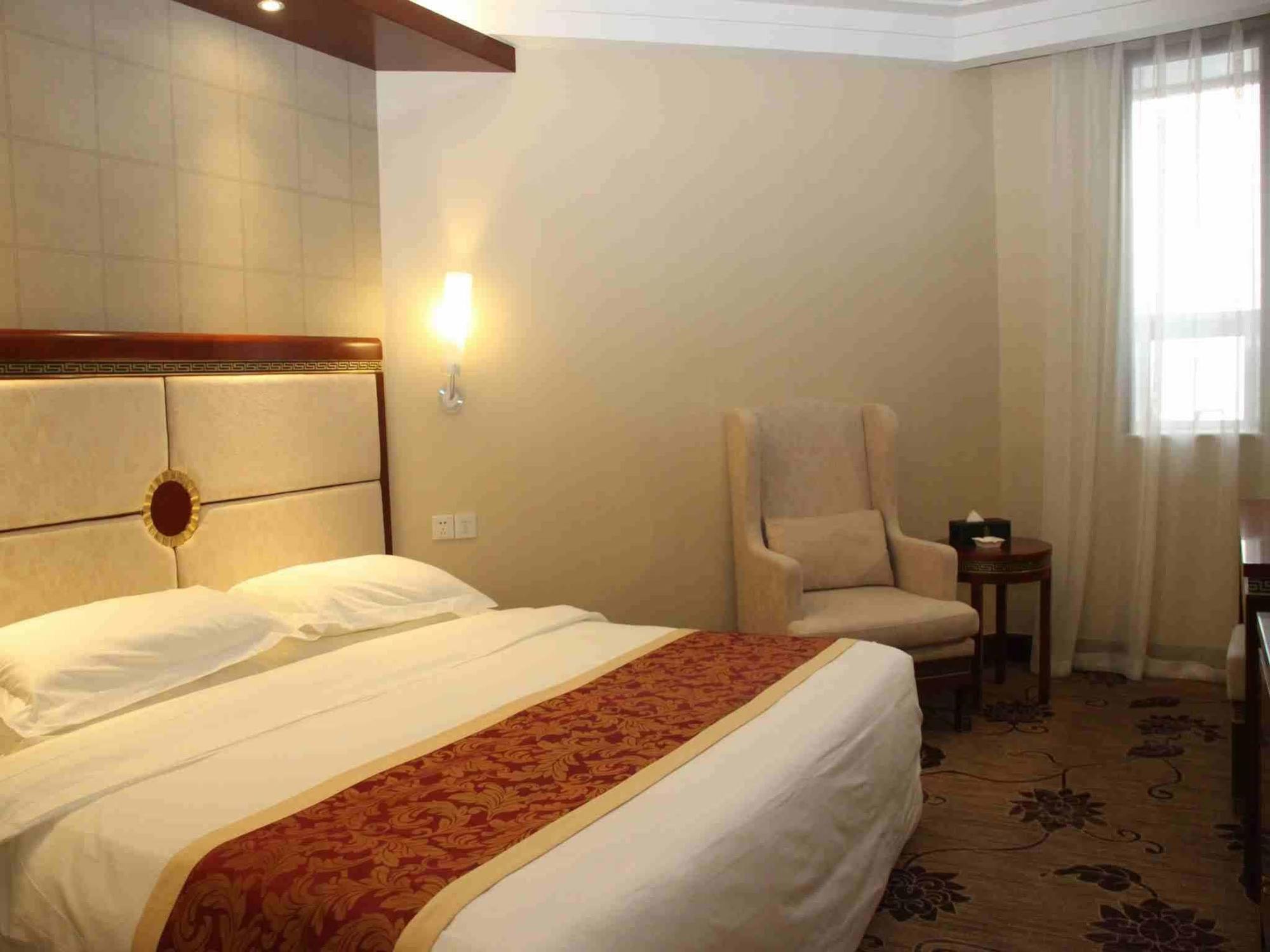 Winterless Hotel Beijing Bagian luar foto